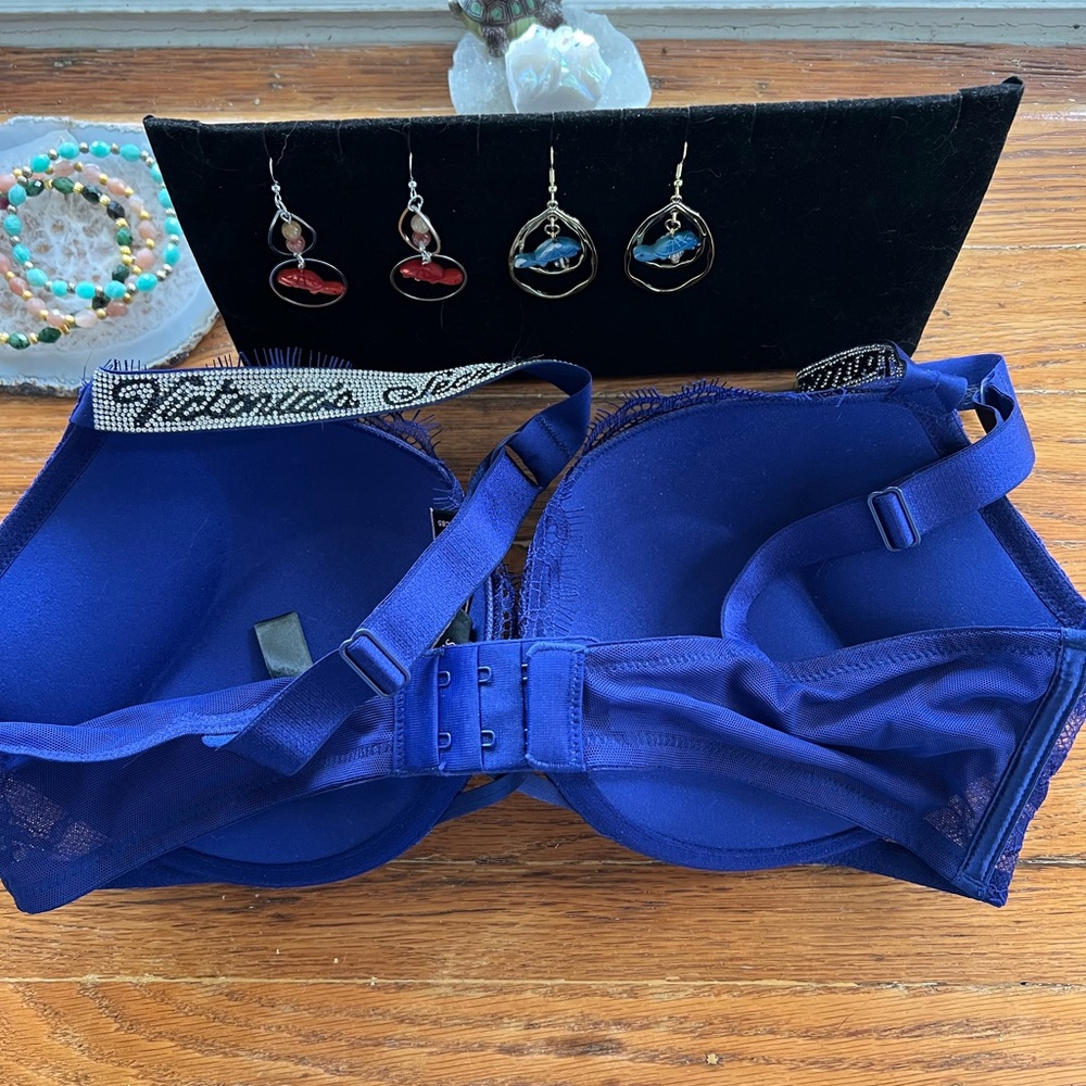 Victoria's Secret Blue Lace Bra with Adjustable Straps - Picture 3 of 4